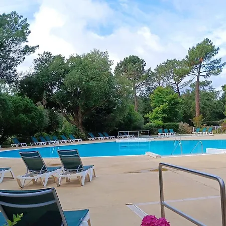 Quiet Renovated Nest With A View Of The Golf Moliets-et-Maa