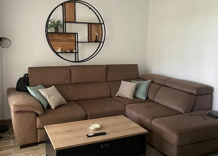 Quiet Renovated Nest With A View Of The Golf Lejlighed *